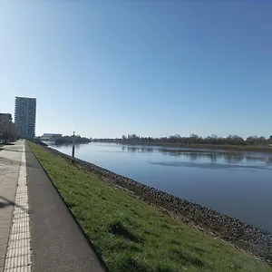 Botel Hollaendisches Kajuetboot Nixe 